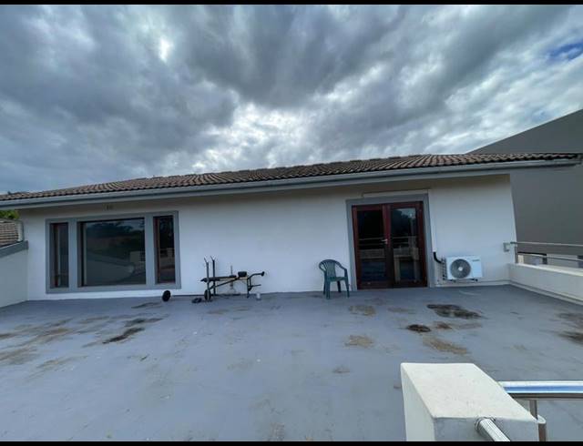 4 BEDROOM HOUSE FOR SALE IN UMHLANGA ROCKS